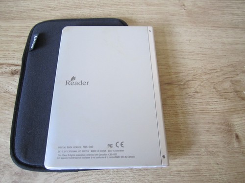 SONY PRS-300 DIGITAL E-READER SILBER - Bild 2 von 3