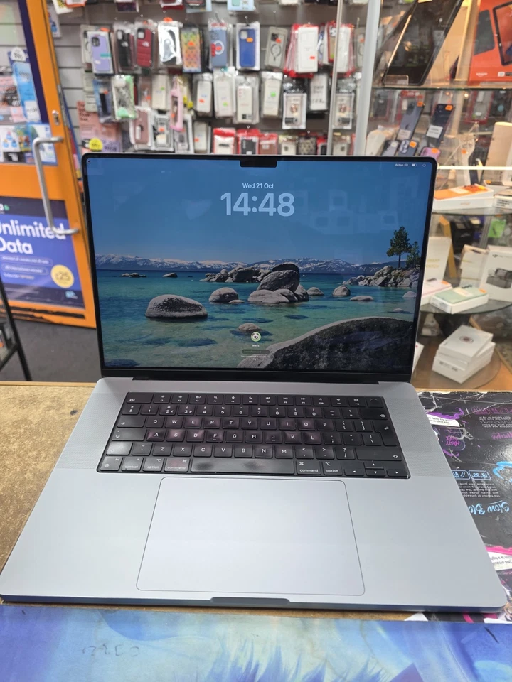 Apple MacBook Pro 16" M1 Max · 64GB · 1TB, photo 1 of 5