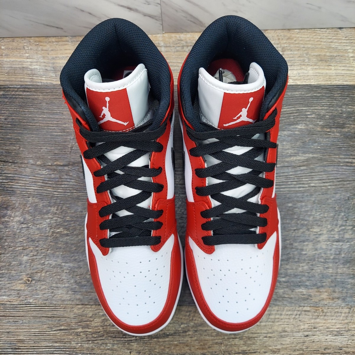 Nike Air Jordan 1 Mid TD Men\'s 9 Chicago Red White football cleats FJ6805-106 Air Jordan 1 Mid TD  main image 3