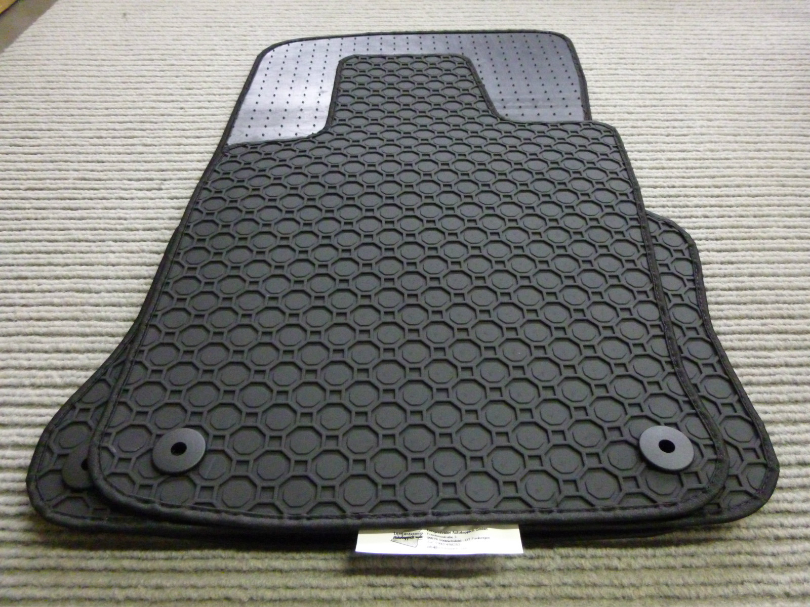 Original Bow Panel Rubber Mats for VW Tiguan II + Rubber Floor Mats