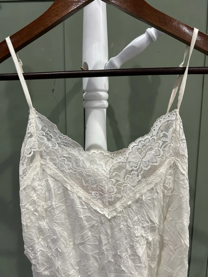 Vintage Xhilaration Womens Y2K Lace Trim Camisole Top Size S Ivory Crinkle Fairy - Image 3 of 4