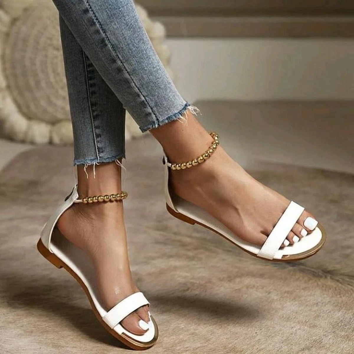 Sandali bassi con perle best sale bianche