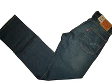 NWT Levi's 513 jeans 30 x 32 Slim  Straight Fit Retail $80   Style # 08513-0200