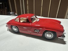 Vintage 54 Bburago Red Mercedes Benz 300SL Gull Wing 1:18 Die Cast Italy
