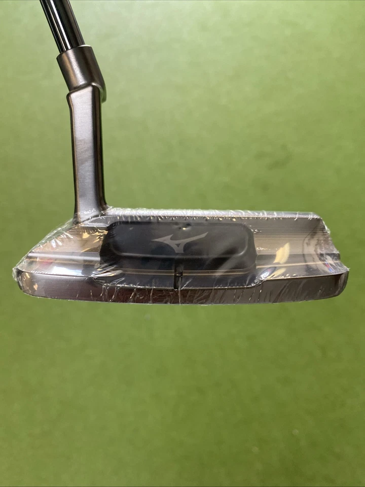 New Mizuno M Craft Omoi 04 Black 35” Putter - Image 3 of 4