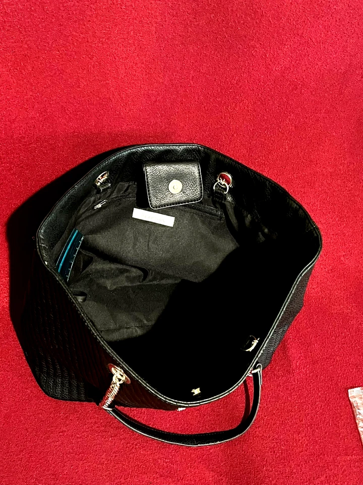 Bolso Cartera KENNETH COLE Reaction ELEGANTE Mediano Cuero Negro NUNCA USADO 17"x9" Foto 3 de 3