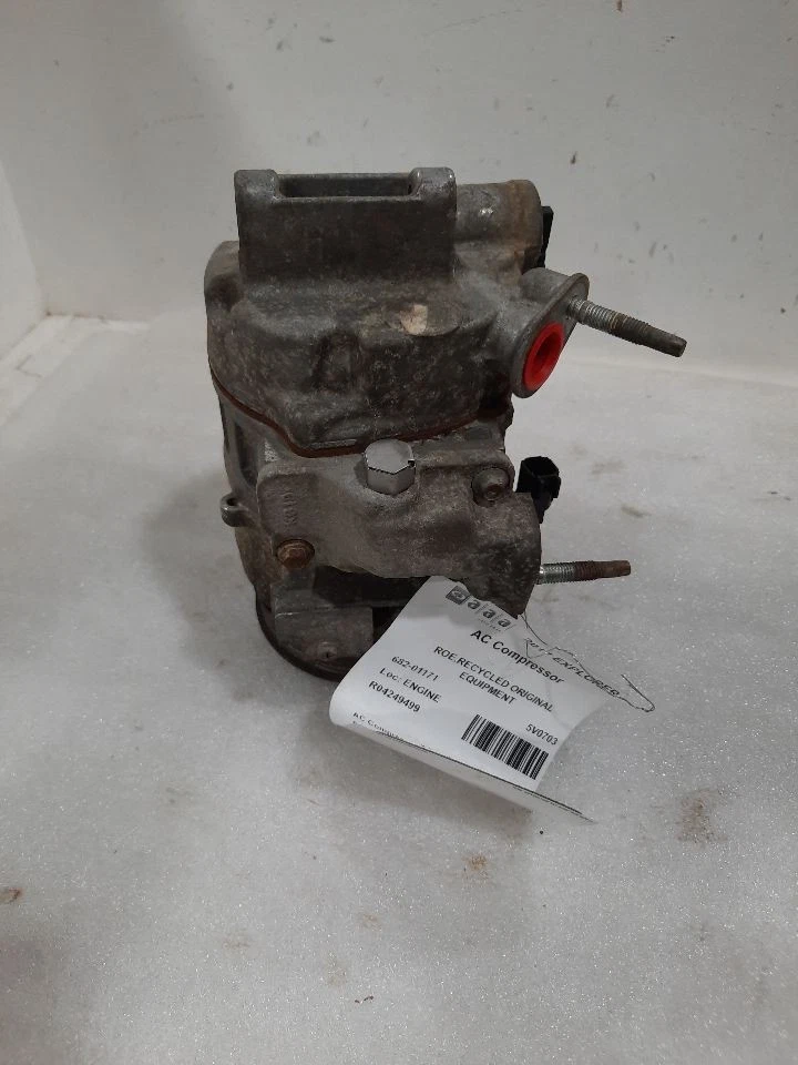 Compresor de aire acondicionado, aire acondicionado Explorer Sku #4249499 2017 Foto 3 de 4