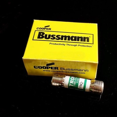 NEW FNQ-10 ( FNQ 10) 10Amp Time-delay Supplemental Fuses 500Vac *tn