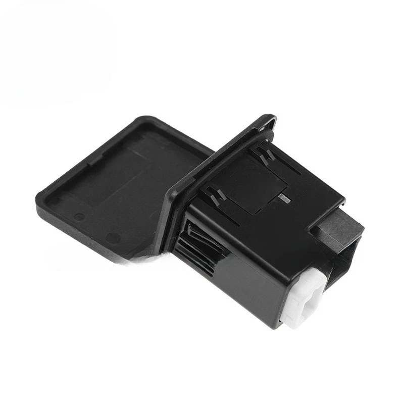 Conector USB de audio auxiliar 28023-9KF1A' para Nissan Versa Note Sentra 2015-17 Foto 3 de 4