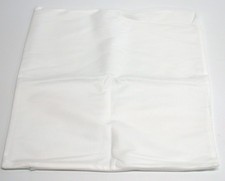  1 Zippered Pillow Cover made with Sturdy Fabric  White  18" x 18"  NEW 