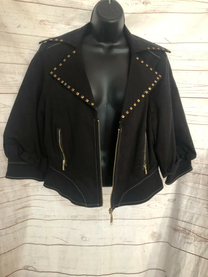 Chaqueta para mujer Hot in Hollywood negra con tachuelas y cuello talla S pequeña Foto 2 de 4