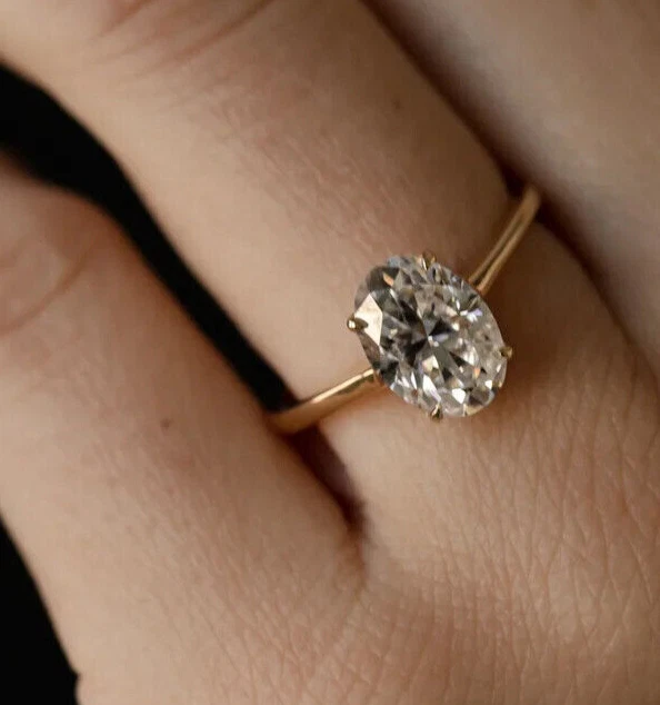 Anel de noivado clássico corte oval mossanita ouro amarelo 18k Vermiel conjunto em pinos - Imagem 2 de 4