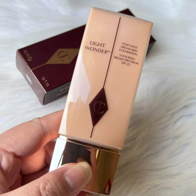 New Charlotte Tilbury Light Wonder Foundation SPF 15~5 Medium~Full size 40 ml