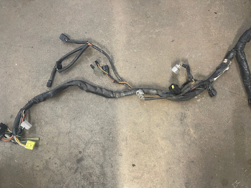 Arnés de cables del motor principal Suzuki Boulevard C109r Vlr1800 2008-2009 cableado 1800 Foto 2 de 4