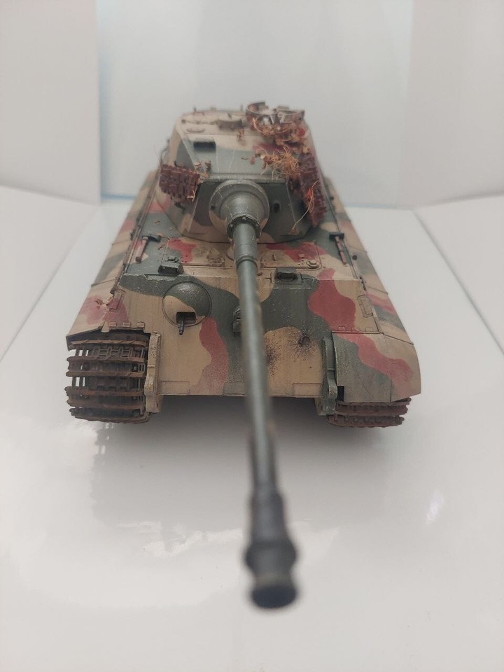 920] Carro armato pesante tedesco King Tiger (Porsche Turret) 1/35
