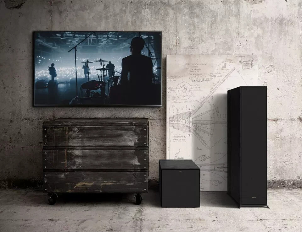 Klipsch Reference Series 10" 150W Powered Subwoofer - Black