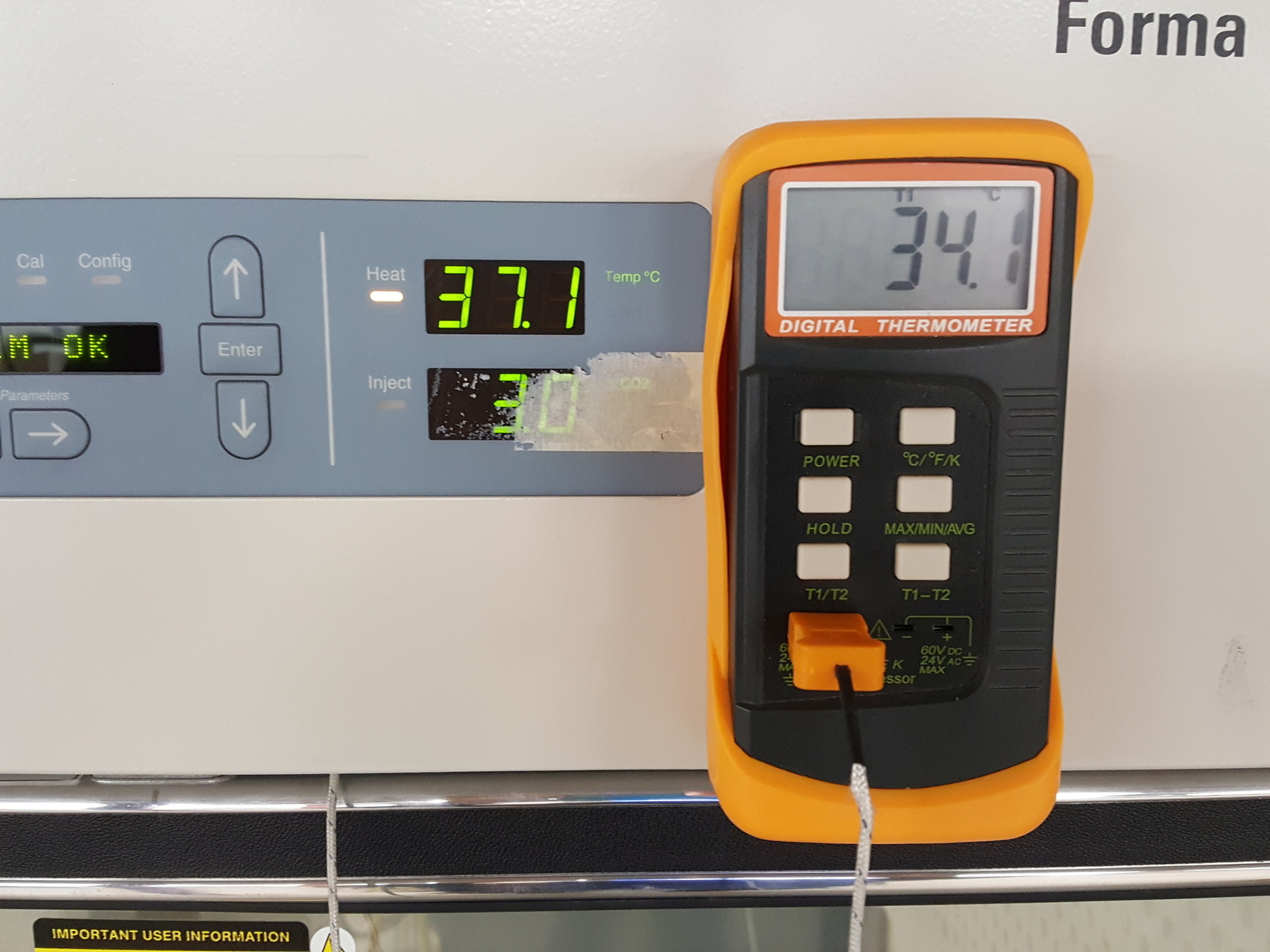 Thermo Scientific Forma ReachIn CO2 Laboratory Incubator Model 3951