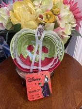 ZRIKE Disney Poison Apple Measuring Cup Set (1 Cup,1/2 Cup,1/3 Cup,1/4 Cup) -NEW