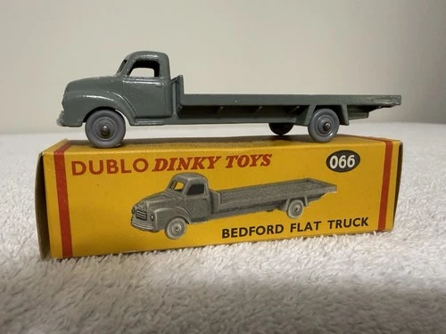 Vintage Original Dinky # 066 Bedford Flat Truck MINT in Original Box ! 1957-64