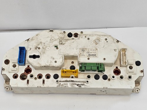 1984-91 BMW E30 Instrument Gauge Cluster Speedometer 5K RPM, 220 KM/H Motometer - Picture 5 of 6