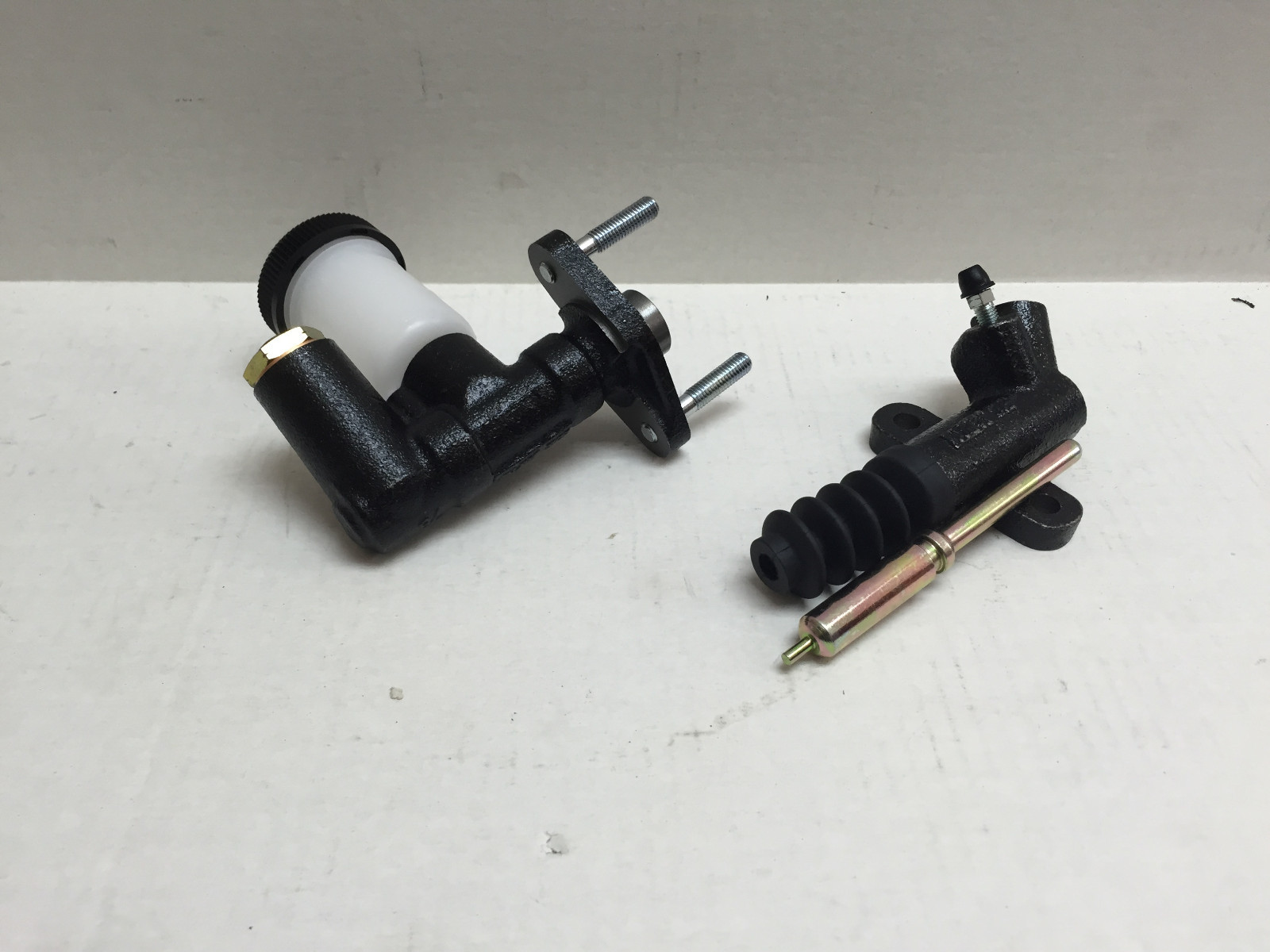 8693 Mazda B2000 B2200 JAPAN MADE Clutch Master & Slave Cylinder Set