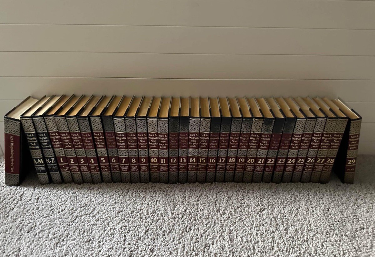 1986 Funk and Wagnalls Encyclopedia Complete 1-29 Set+Dictionary