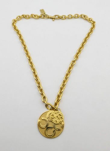 coach charm necklace