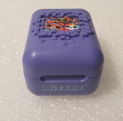 Bitzee Interactive Digital Hologram 3D Pet Takara Tomy Japan