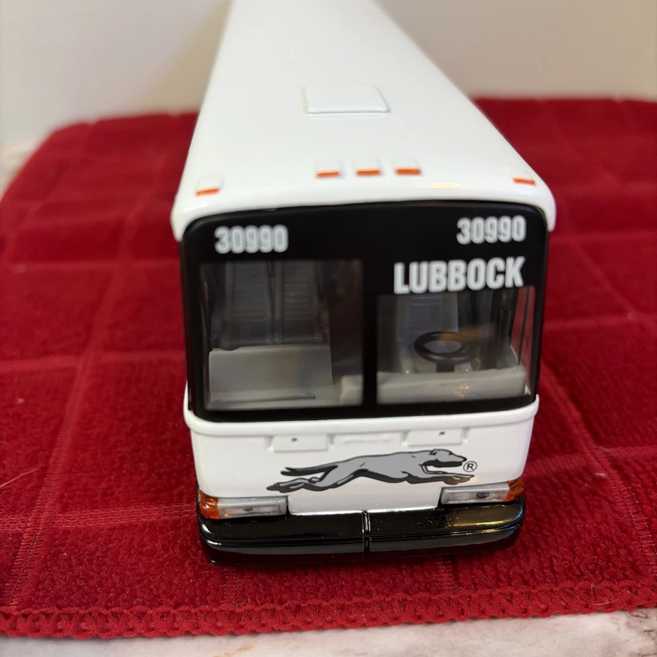 1:50 SCALE CORGI VINTAGE BUS LINES 30990 DIE-CAST GREYHOUND MCI 102-DL3 TNM&O#75 - Image 3 of 4