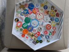 Joblot Retro Badges 75 incl 3 duplicates All in Exceptional Condition 