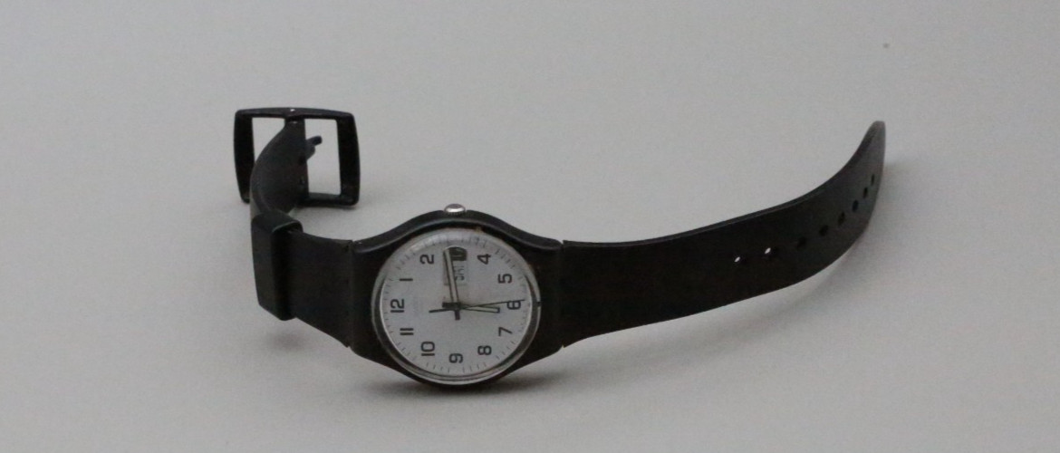 1999 AG Quartz #E Vintage Black SWATCH Wristwatch - Gent's - vintagewatches.pk