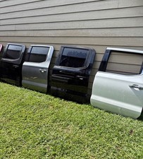Chevrolet Silverado 1500 2020-2025 Door Compl...