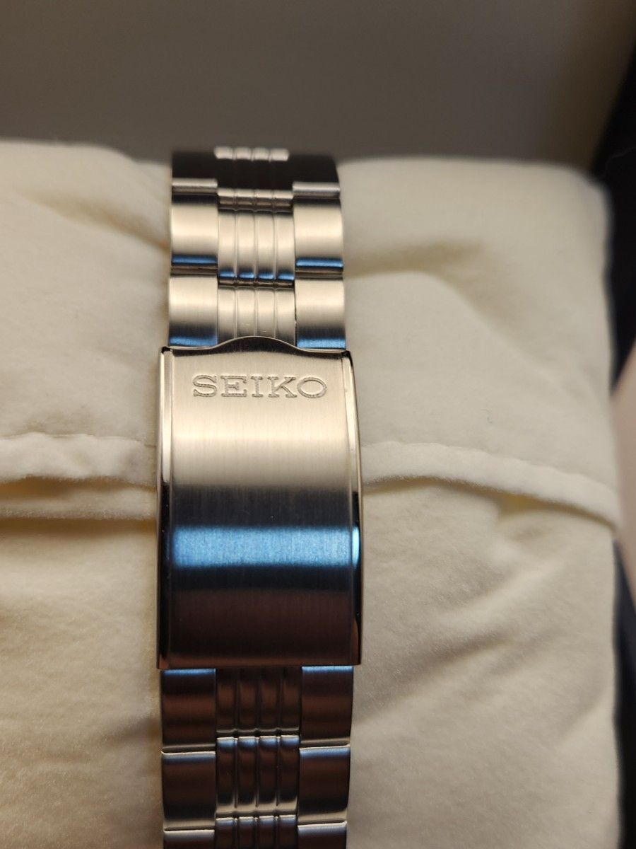 Seiko Seiko 5 7S26-0570 Stainless Steel Day Date 21 Jewels Seiko Seiko 5 7S26-0570 Stainless Steel Day Date 21 Jewels