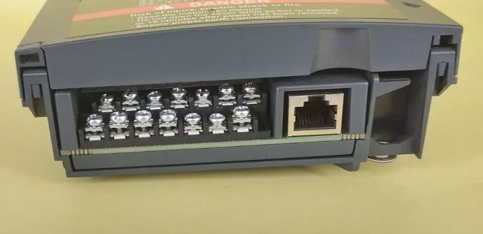 Toshiba VF-AS1 Series Controller Panel 3PH-380/480V,22Kw Toshiba VF-AS1 Series Controller Panel 3PH-380/480V,22Kw