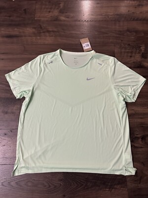 nike rise 365 t shirt green