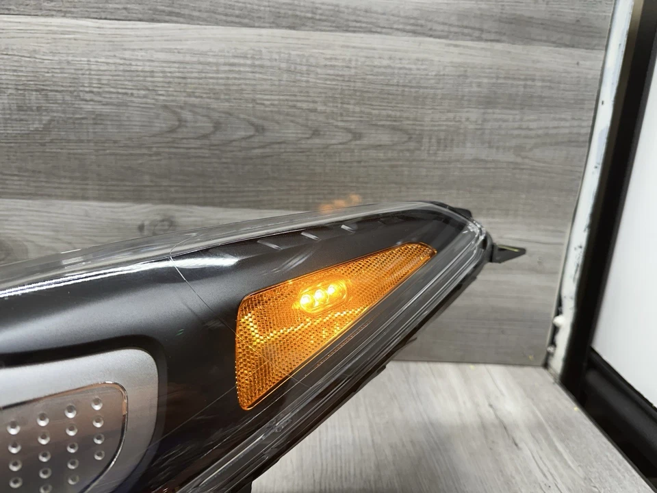 OEM l 2017-2021 Kia Sportage Halogen w/LED Headlight Driver Side LH ((QQ)) - Image 3 of 4