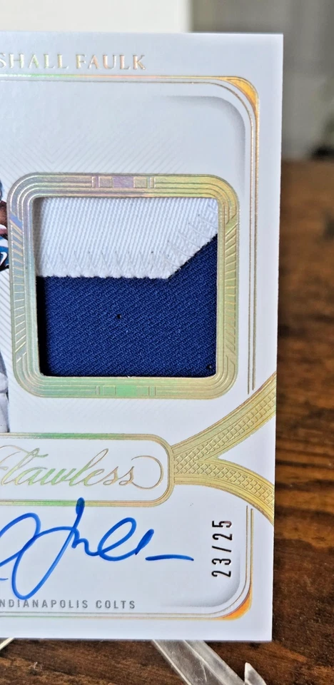 Parche distinguido automático Flawless Marshall Faulk 2024 #23/25 Indianapolis Colts Foto 3 de 4