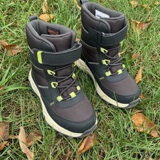 Youth Kids Snow Boot Thermolite EcoMade Cat and Jack Black/Green Size 11