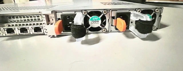 Dell PowerEdge R640 10-Bay  2x 18-Core Gold 6154 3.0GHz, H740p | 2x750w No Ram - Image 3 of 4