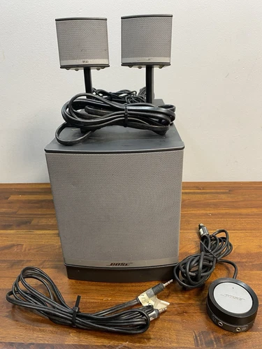 Bose Companion 3 Series II Multimedia Speaker System W/ Subwoofer & 2x Speakers