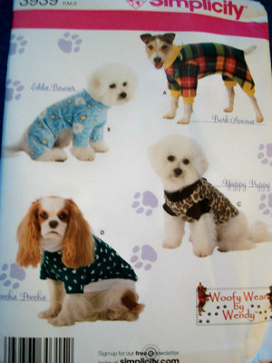 DOG PET SEWING CLOTHES PATTERN  SWEATER COAT WOOFY WEAR SMALL TO LARGE UNCUT