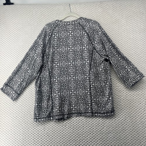 Weekends by Chico's Paisley Button Down Top with Pockets Lightweight Size 2/L - Picture 8 of 8