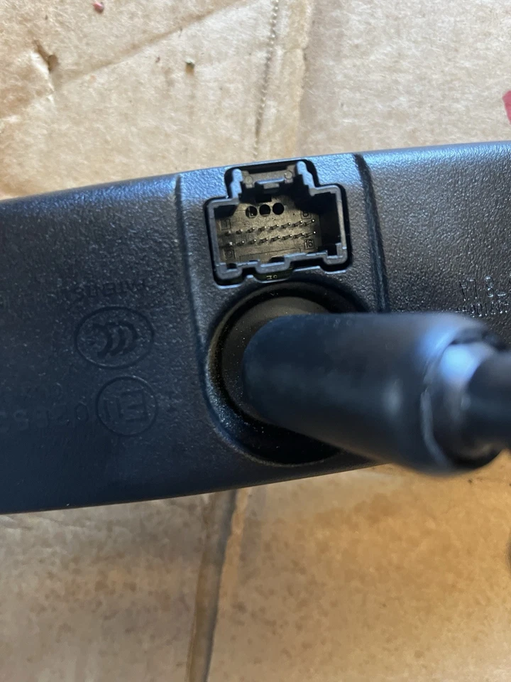 2014 Ford Edge Rear View Mirror Automatic Dimming OEM Used - Image 3 of 4