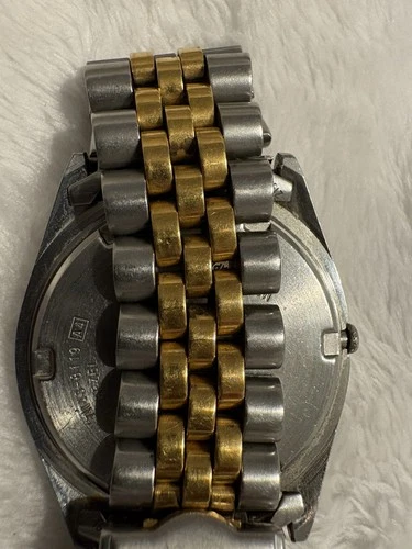 SEIKO Quartz Day Date 2 Tone Men's VTG 1980's Watch (5Y23-8040) Japan - Works