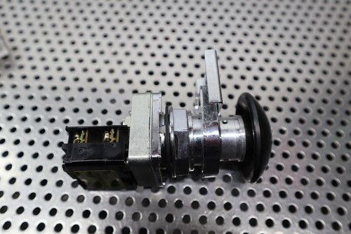 Rees 40102-101 Drucktastenbediener mit Vorhängeschlossbefestigung Neu (2 Stück) Siehe alle Bilder - Bild 11 von 16