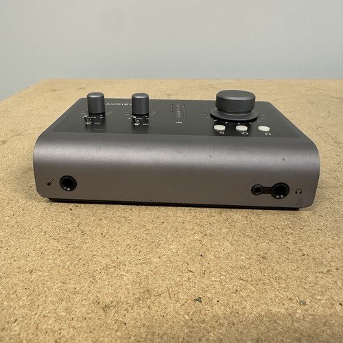 Audient Audio Interface iD14 MKII, 2 Class-A Microphone Preamps (Used) - Picture 4 of 6