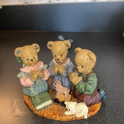Young's Berry Hill Bears ''For Where Two or Three are Gathered 1997 figurines