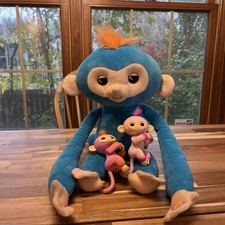 Interactive Fingerling Hugs Boris Plush Monkey And Two Baby Fingerling Monkeys