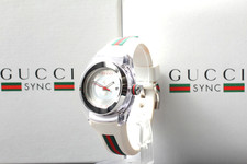 [Near MINT W/Box] Gucci Sync 137.3 35mm White Silver Unisex Sherry Line Qz Watch