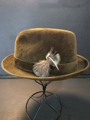 Vintage Churchill Ltd. Olive Green Velour Fur Felt Fedora Hat Feather Detailing - Image 1 of 4